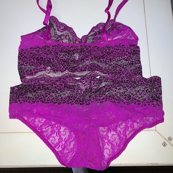 b.temptd by wacoal bralette and underwear lace set - Picture 5 of 5